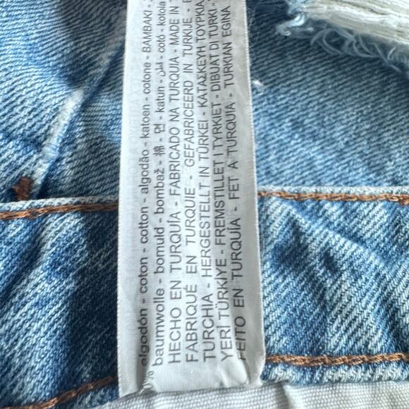 Zara Women's Destroyed Denim Short Cut Off Frayed Hem Hi-Rise Light Wash Size 8 - Picture 12 of 12